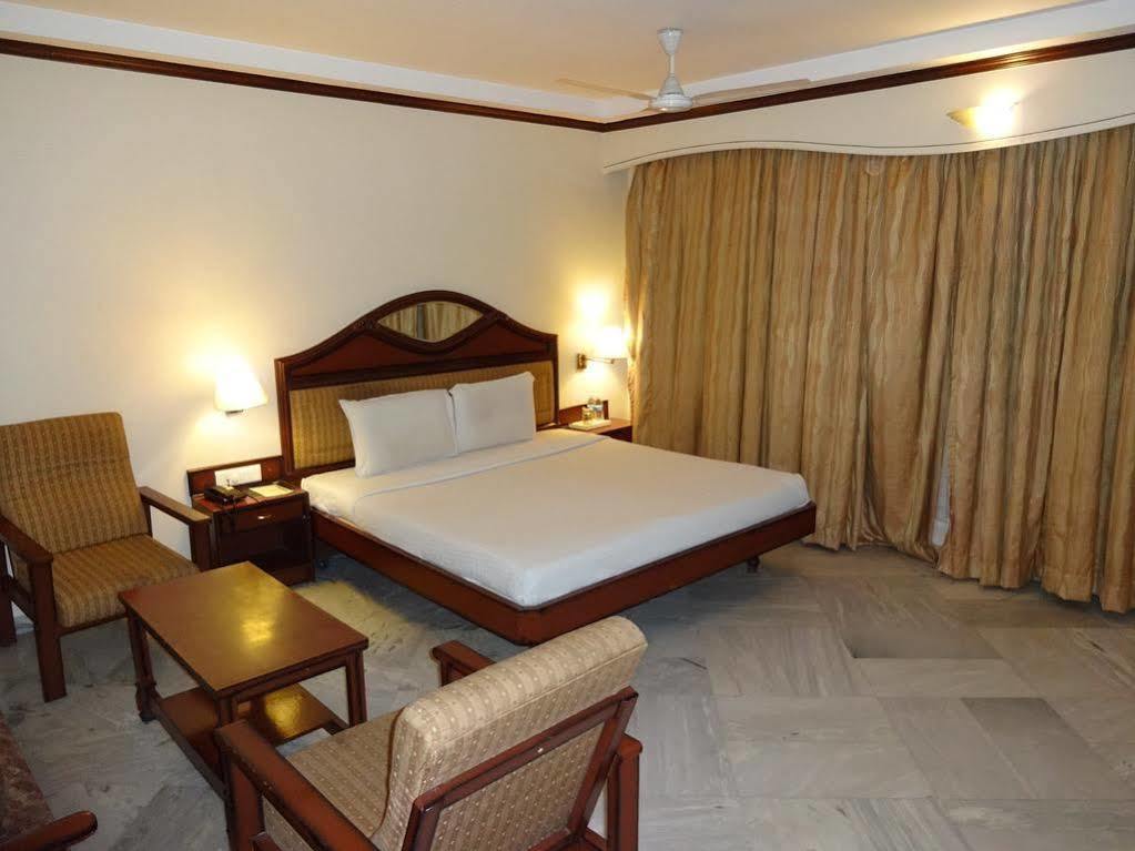 Hotel North Gate Мадурай Экстерьер фото